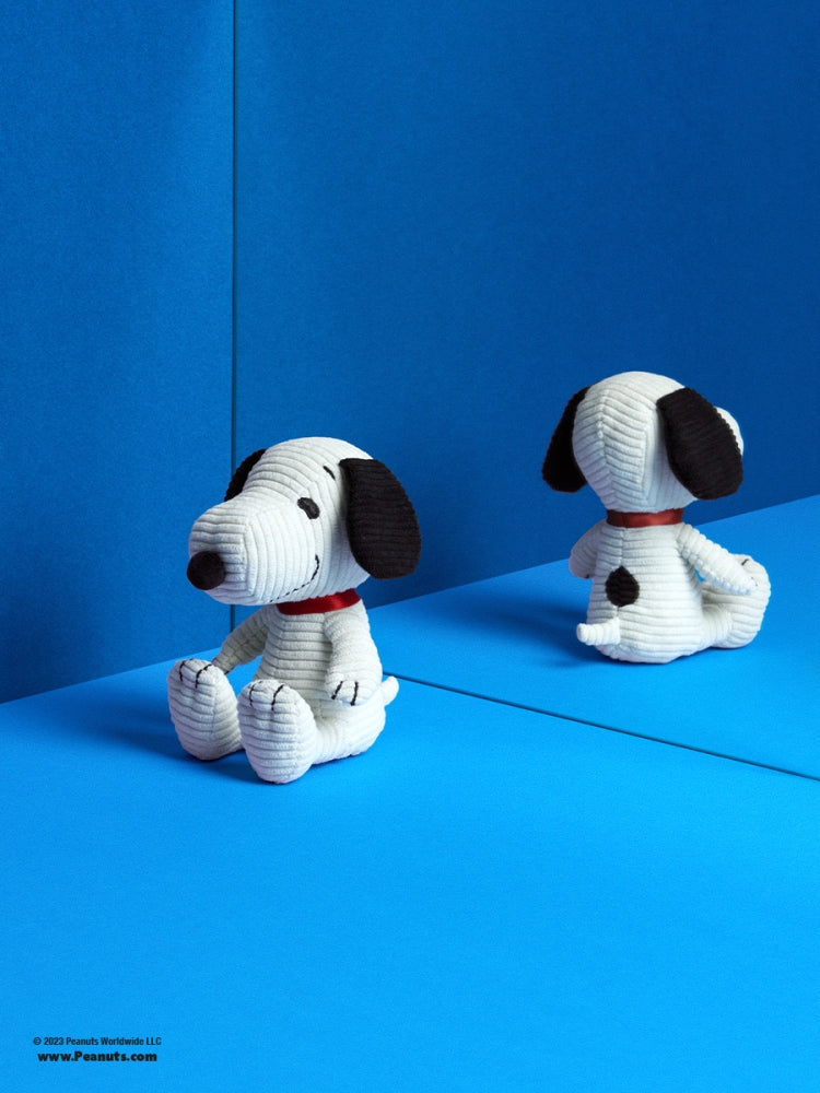 Snoopy Peanuts Bon Ton Toys - Un peluche morbido e iconico da coccolare