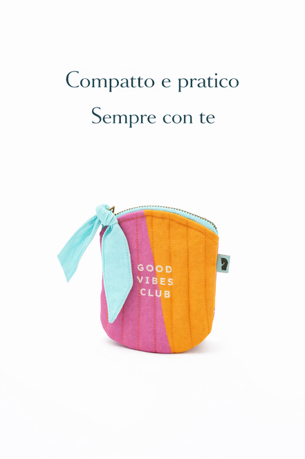 Portamonete compatto e pratico per l’uso quotidiano
