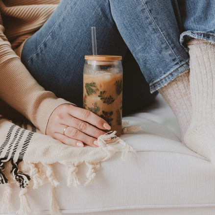 Bicchiere di Natale in vetro con cannuccia