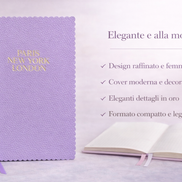 Taccuino elegante lilla con copertina effetto pelle e scritta dorata “Paris New York London”, presentato con pagine a quadretti e design raffinato.
